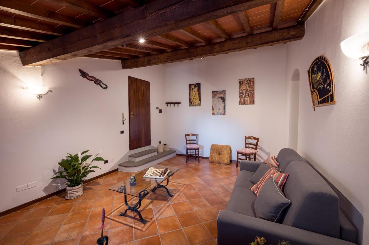 Tognazzi Casa Vacanze - Casa Vico Zambra Exterior photo